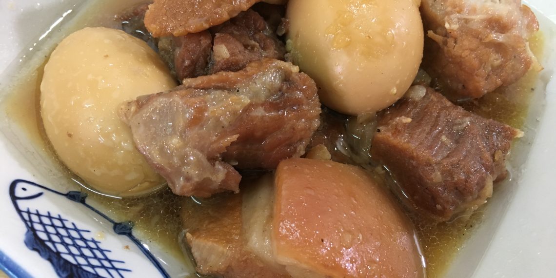 Món thịt kho tàu hay thịt kho trứng