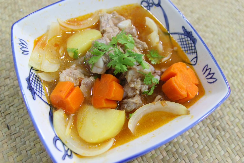 Cách nấu lagu sườn heo thơm ngon cho bữa tiệc | Món Việt
